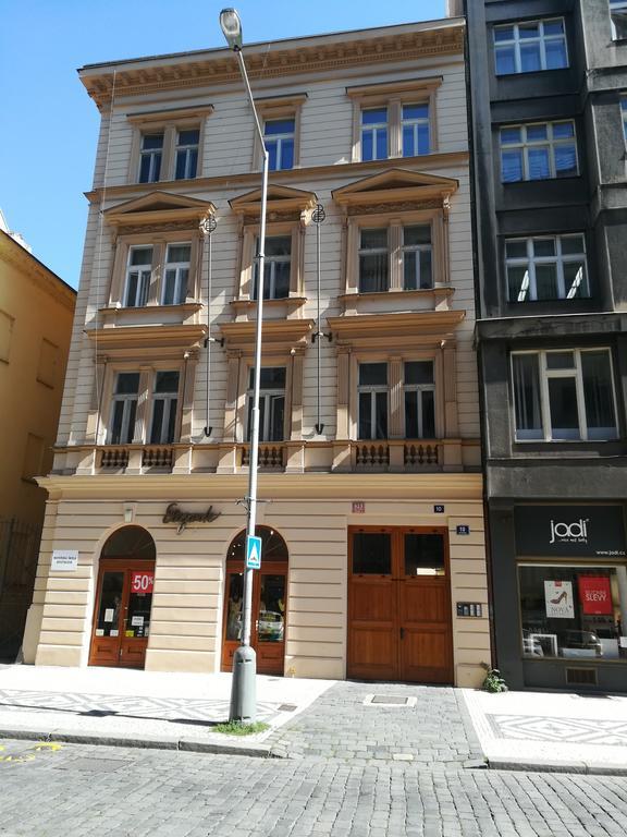 דירות פראג Family Duplex On Wenceslas Square מראה חיצוני תמונה