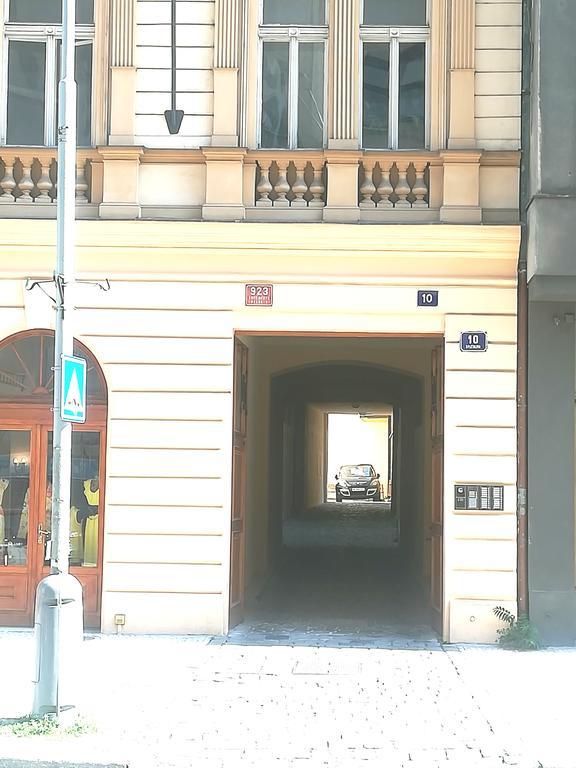 דירות פראג Family Duplex On Wenceslas Square מראה חיצוני תמונה