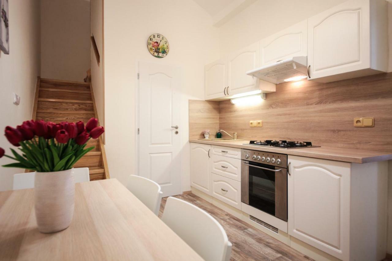 דירות פראג Family Duplex On Wenceslas Square מראה חיצוני תמונה